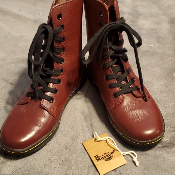 Dr. Martens Shoes - Dr Marten Stratford - oxblood